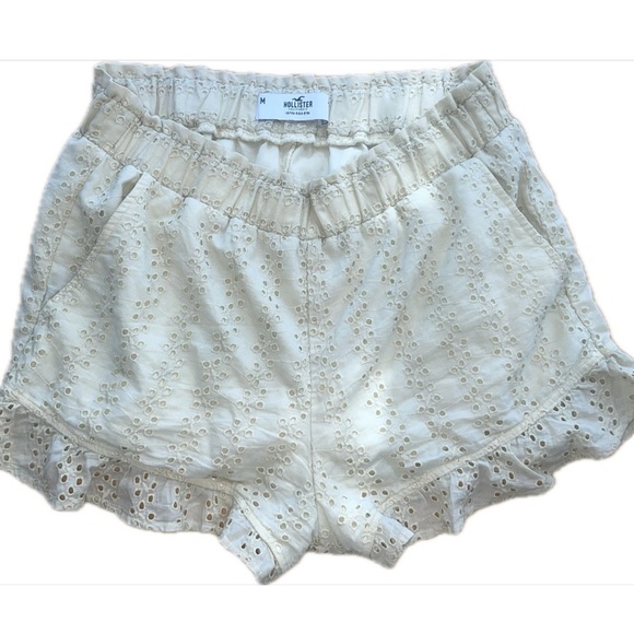 Hollister Ultra High-rise boho Eyelet ruffle shorts size M - Picture 1 of 2
